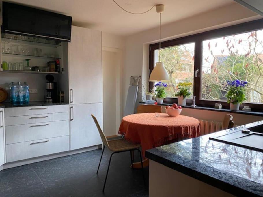 Geraeumiges 120M² Haus Mit Garten + Stellplatz Stralsund Eksteriør bilde